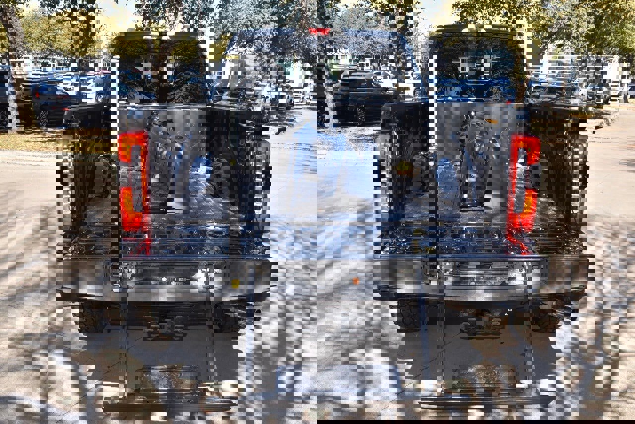 Used 2023 Ford F350 Lariat w/ Lariat Ultimate Package image 39