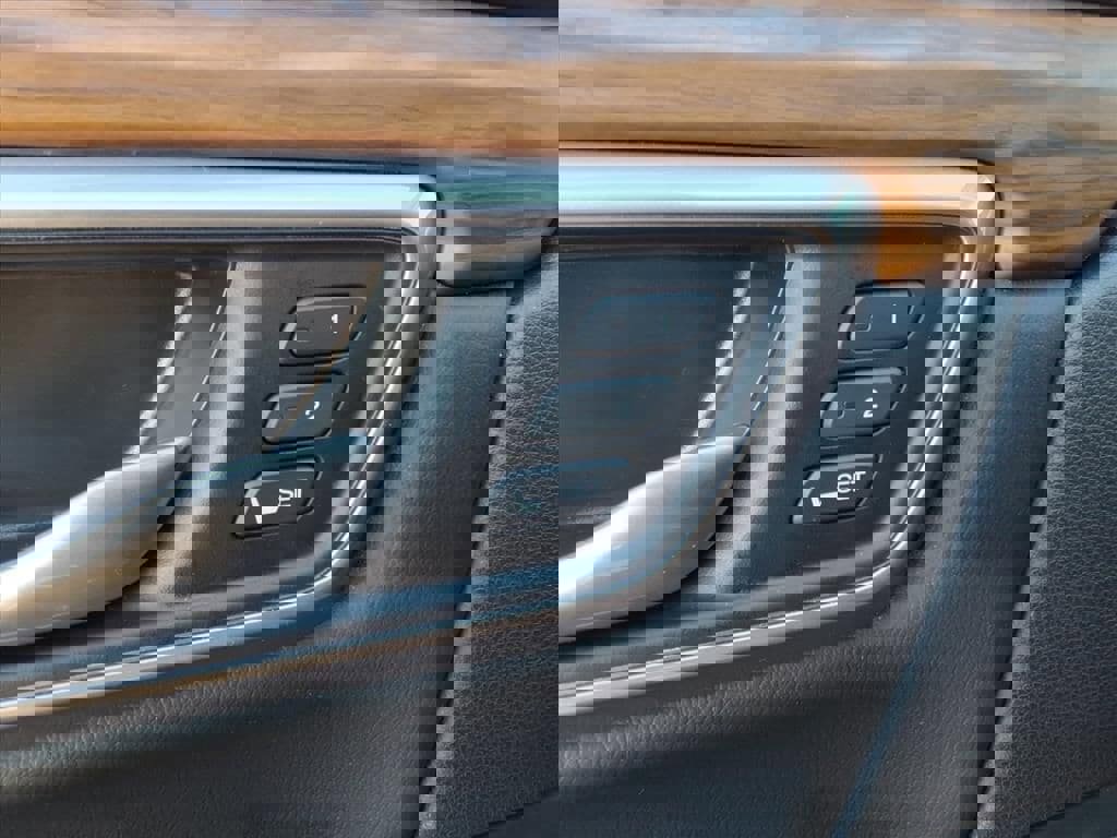 Used 2020 Honda CR-V EX-L image 8