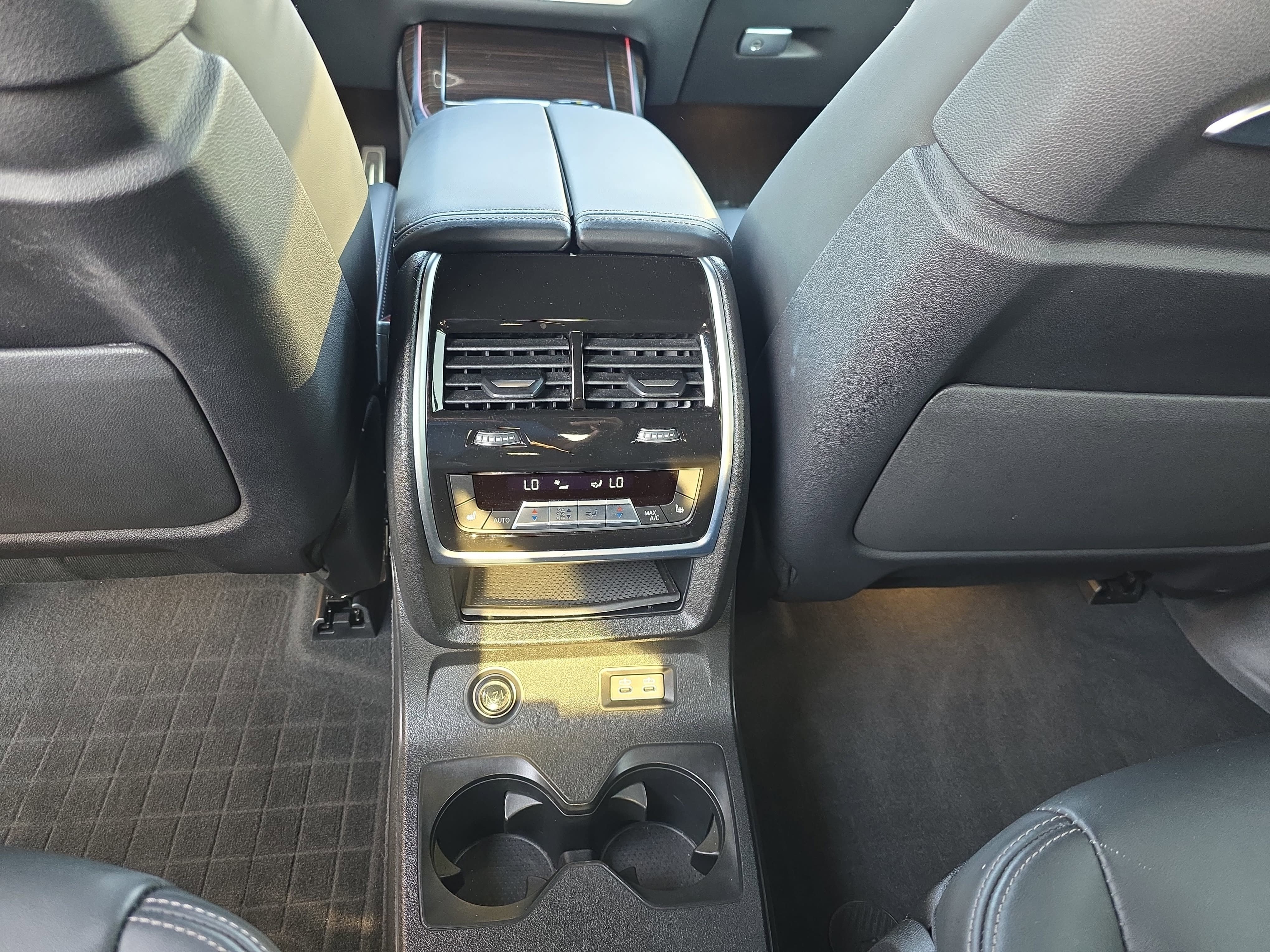 Used 2024 BMW X7 M60i w/ Executive Package AWD/4WD image 33
