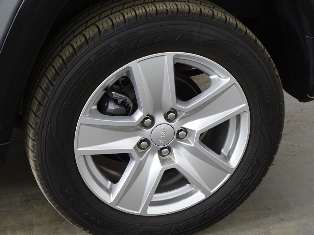 Used 2022 Jeep Compass Latitude w/ Convenience Group image 41