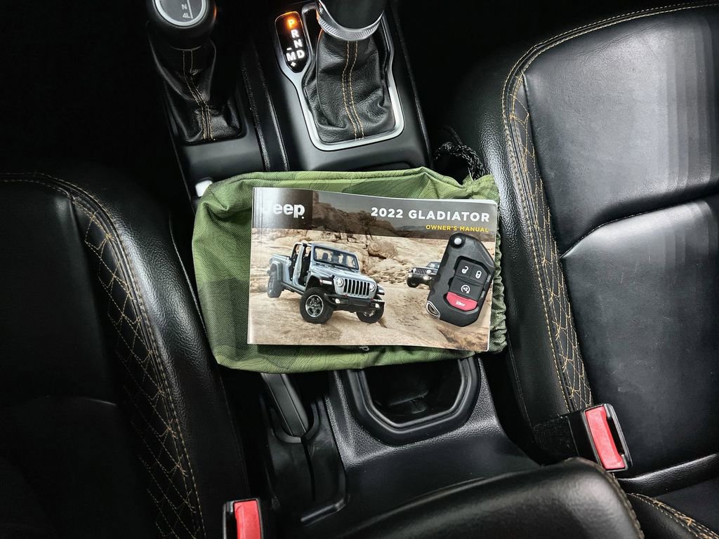 Used 2022 Jeep Gladiator Overland image 11