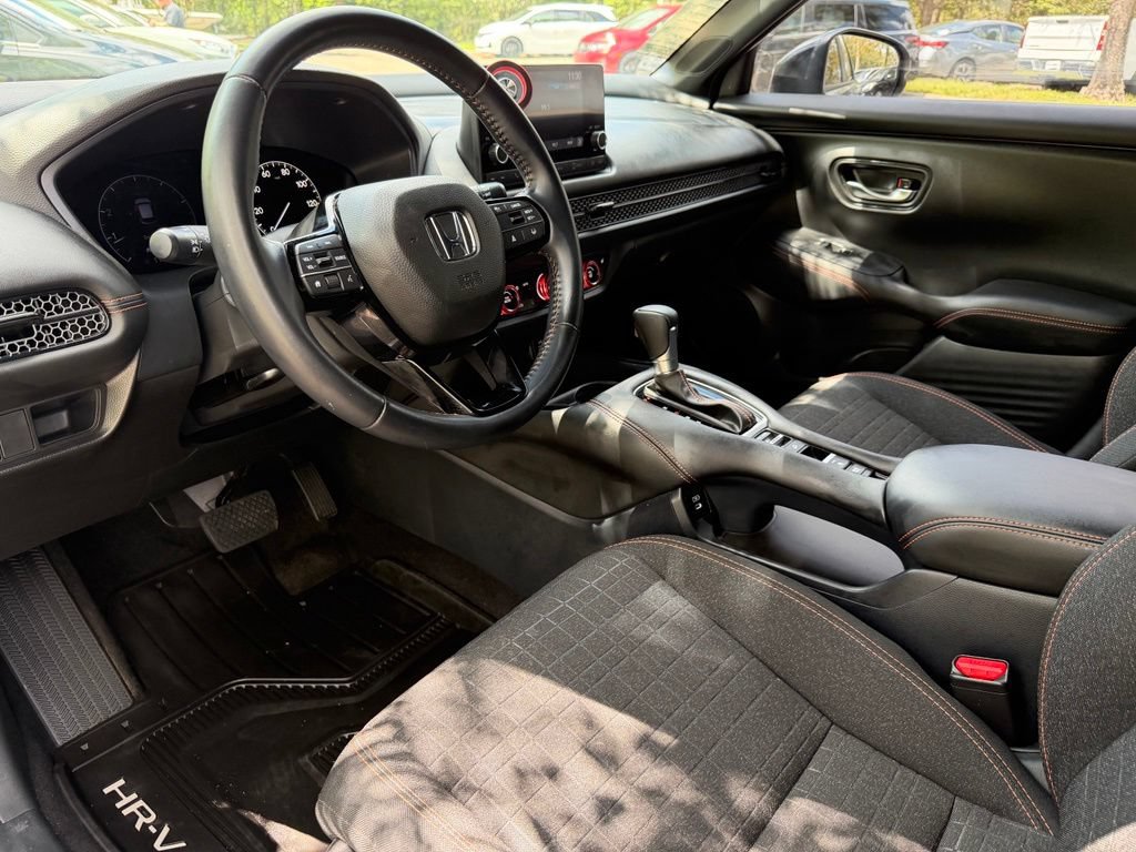 Certified 2025 Honda HR-V Sport image 18