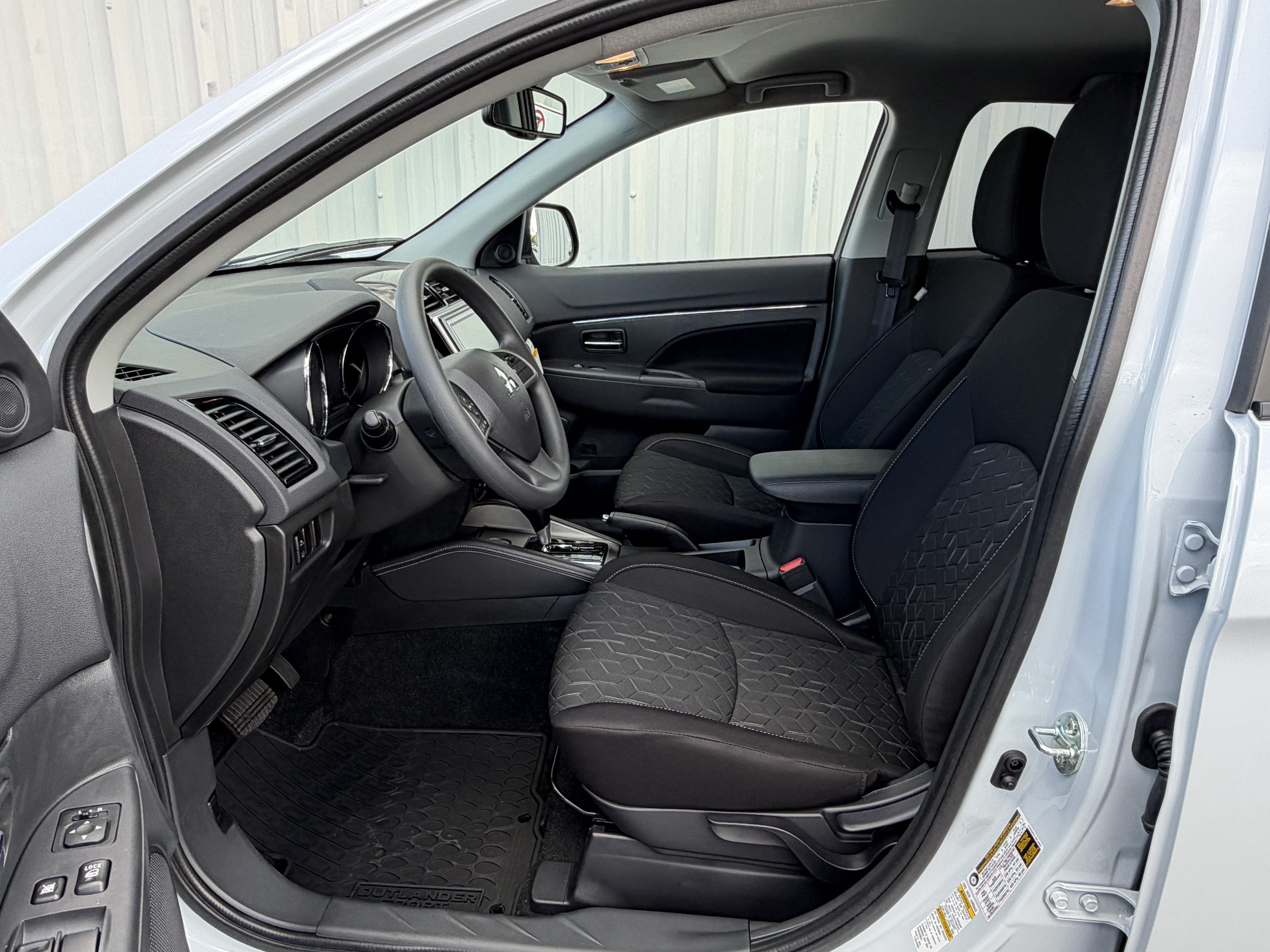 New 2027 Mitsubishi Outlander Sport ES FWD image 10
