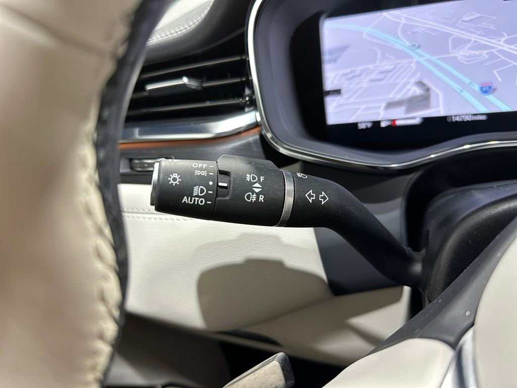 Used 2025 Jaguar F-PACE R-Dynamic S image 20