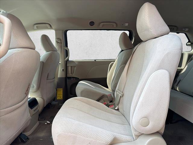 Used 2013 Toyota Sienna LE w/ Towing Pkg FWD image 22
