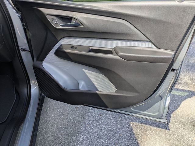 New 2027 Chevrolet Bolt LT w/ Comfort Package FWD image 32