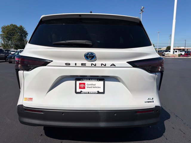 Used 2023 Toyota Sienna XLE w/ XLE Plus Package FWD image 6