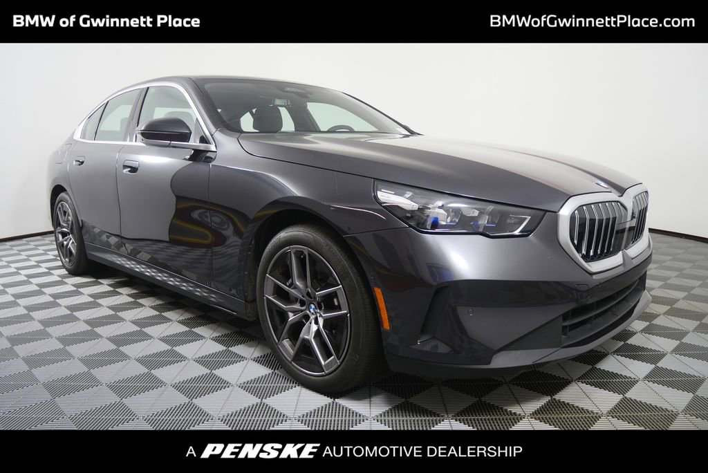 Certified 2026 BMW 530i RWD image 1