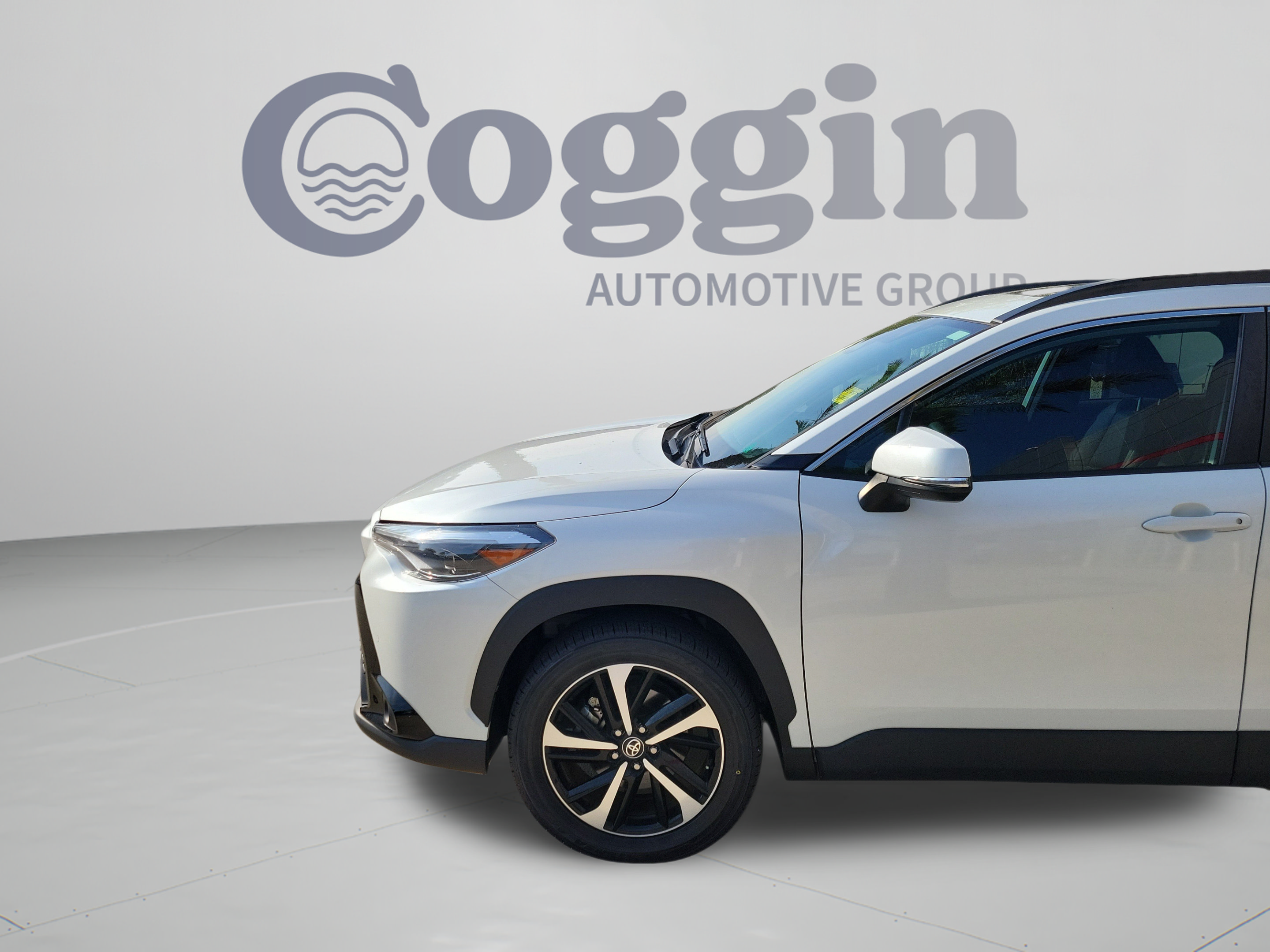 Used 2023 Toyota Corolla Cross AWD Hybrid w/ Convenience Package image 32