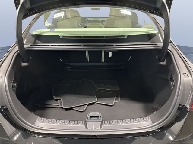 Used 2025 Mercedes-Benz E 350 4MATIC Sedan image 11