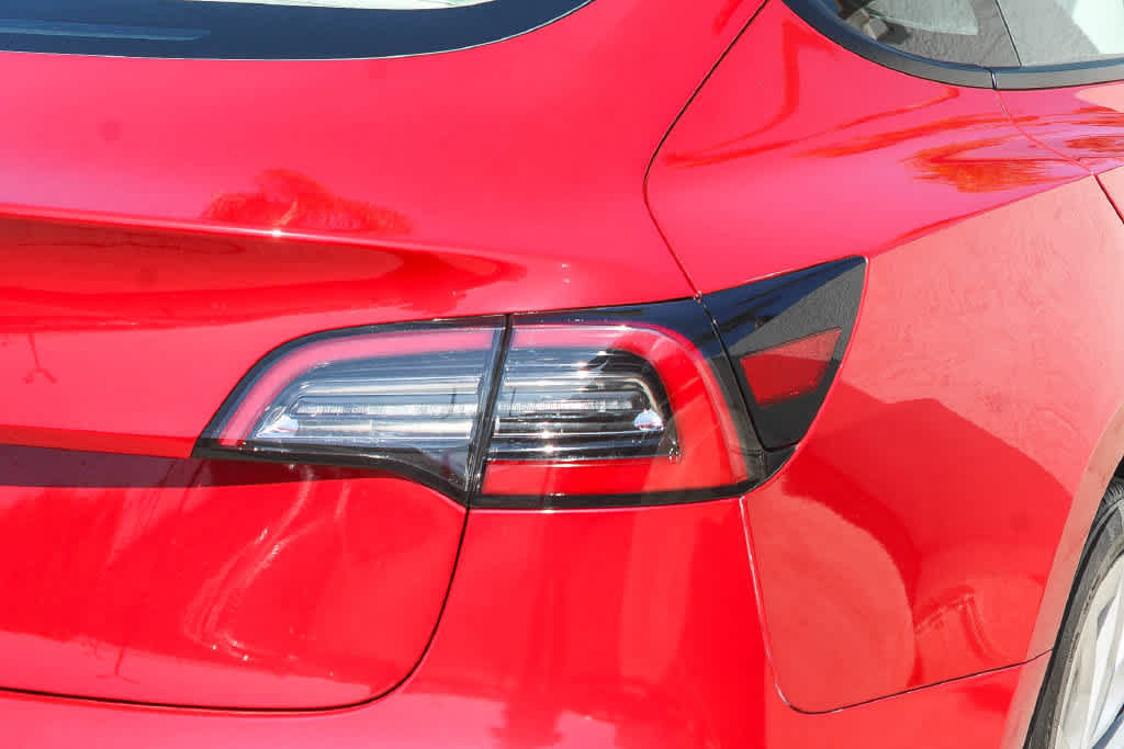Used 2021 Tesla Model 3 Standard Range Plus RWD image 7