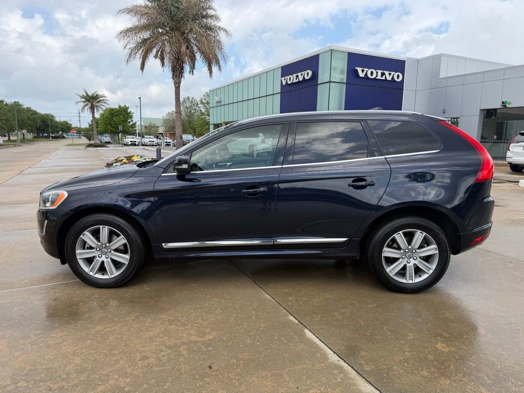 Used 2016 Volvo XC60 T6 w/ Climate Package image 2