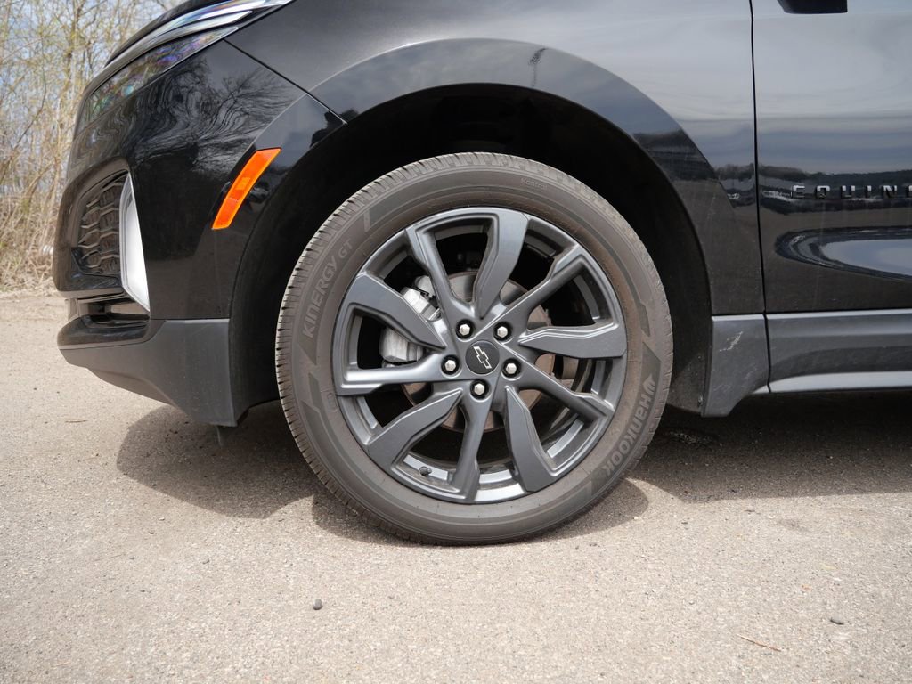 Used 2023 Chevrolet Equinox RS AWD/4WD image 9