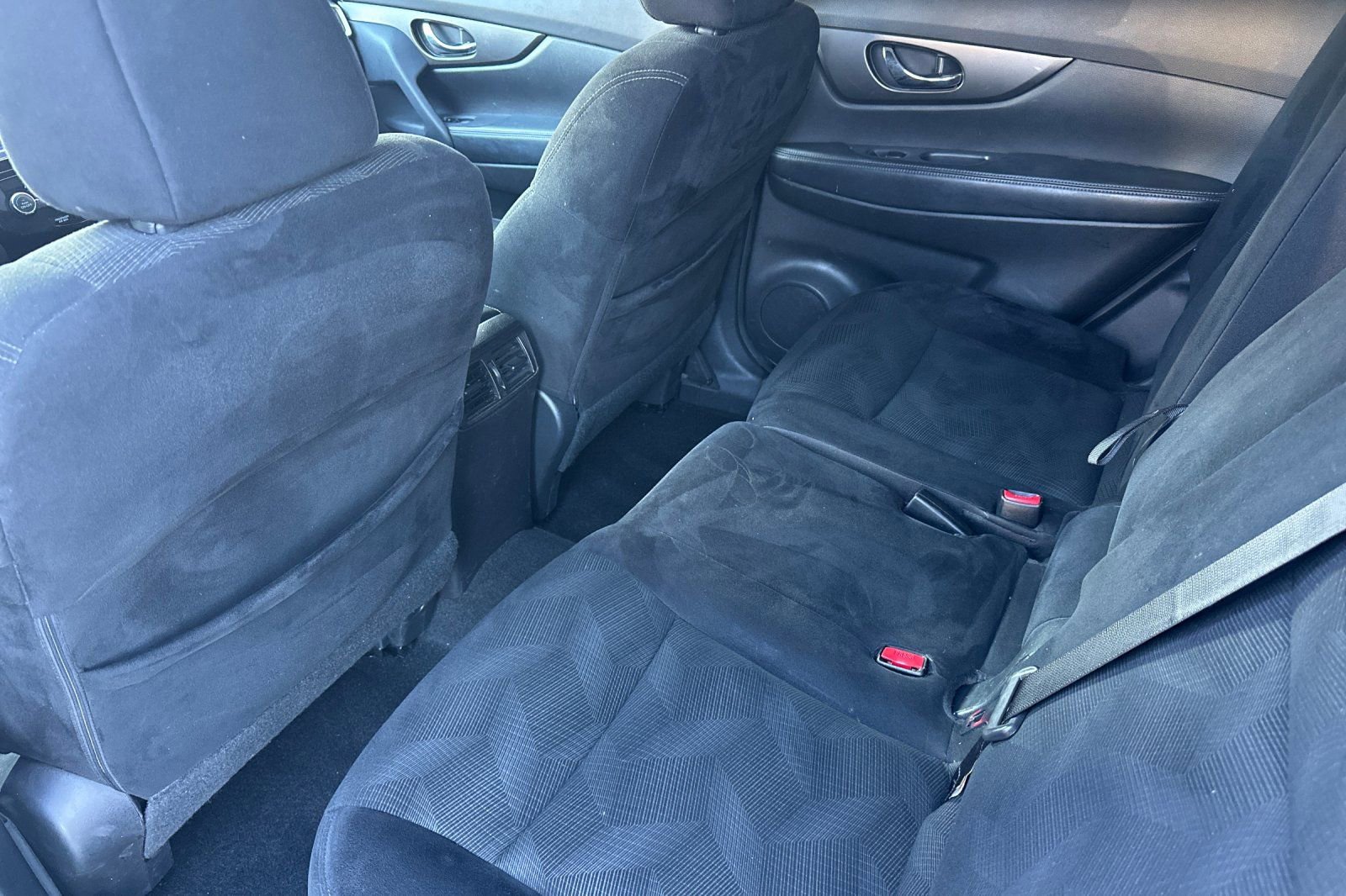 Used 2014 Nissan Rogue SV w/ SV Premium Package image 14