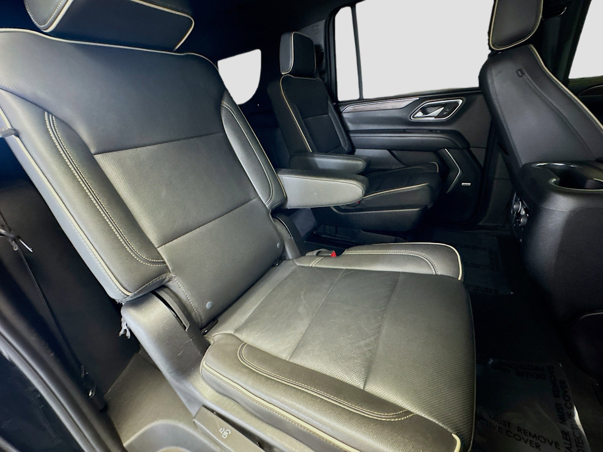 Used 2024 Chevrolet Suburban Premier image 15