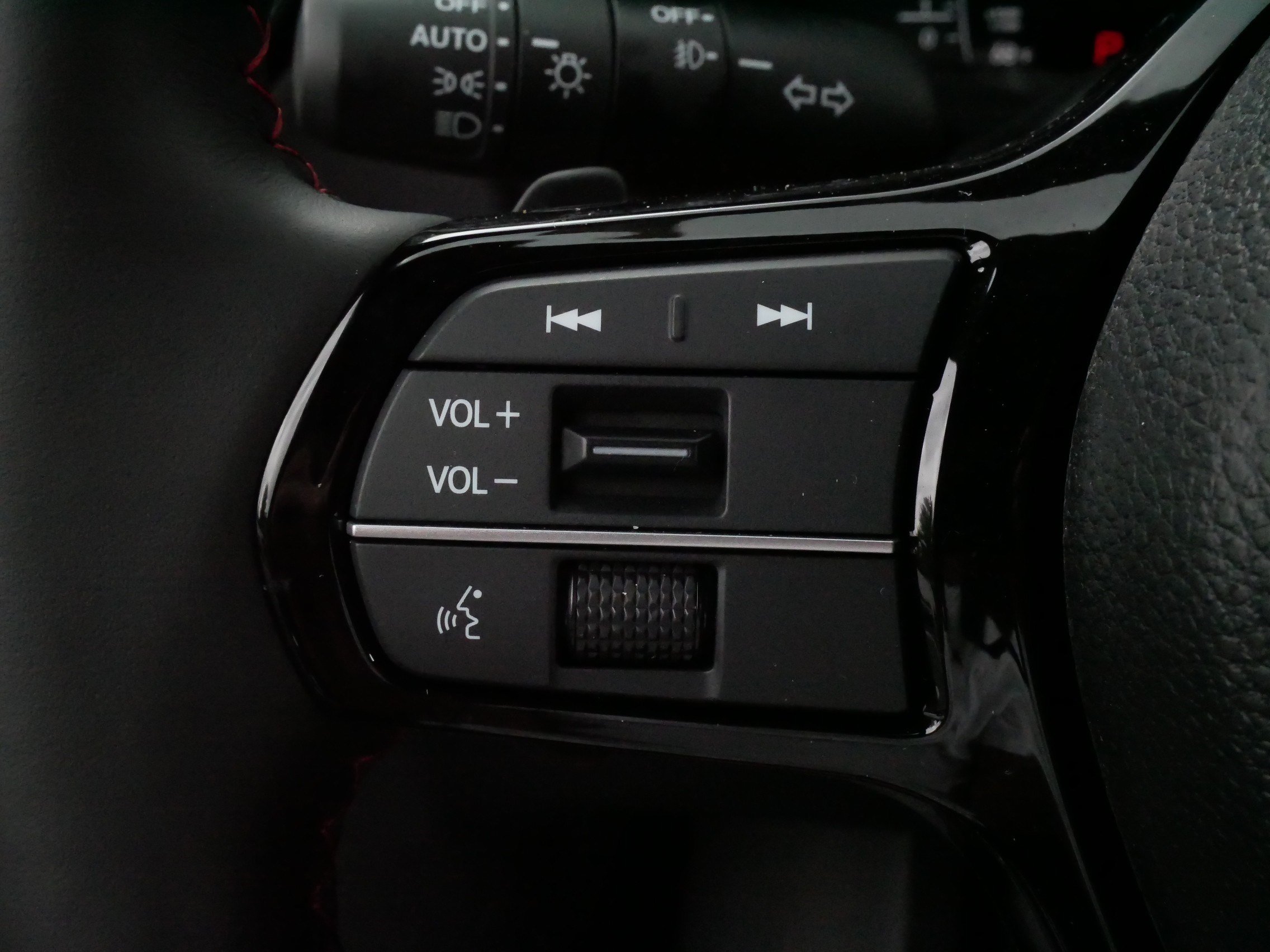 Certified 2026 Honda Pilot Black Edition image 28