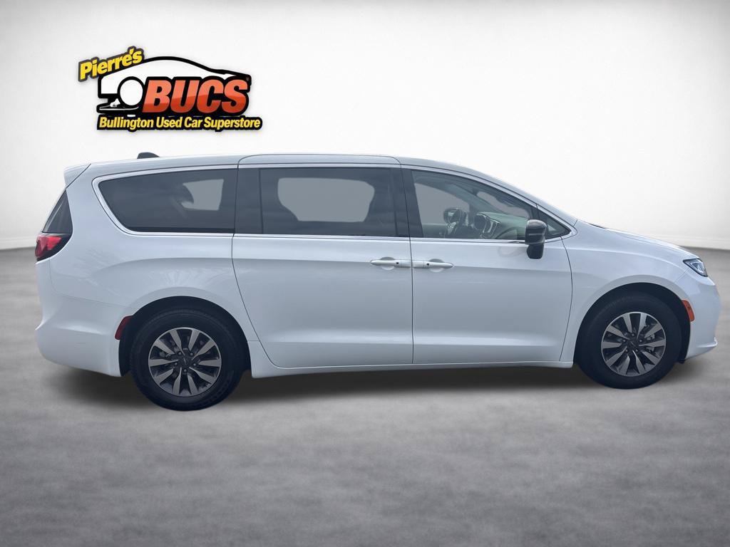 Used 2024 Chrysler Pacifica Limited FWD image 6