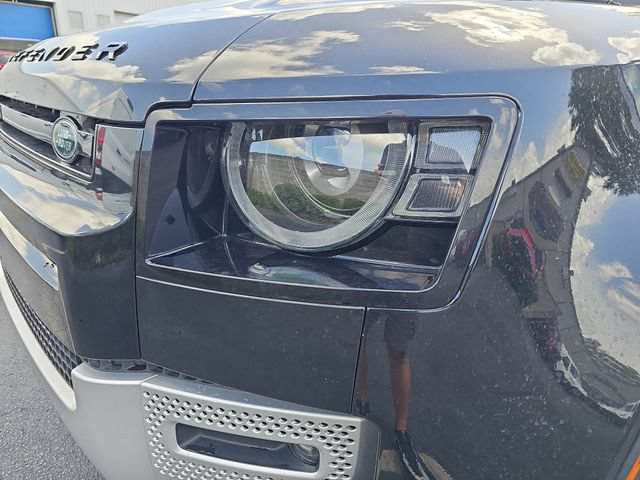 Used 2025 Land Rover Defender 110 S AWD/4WD image 33