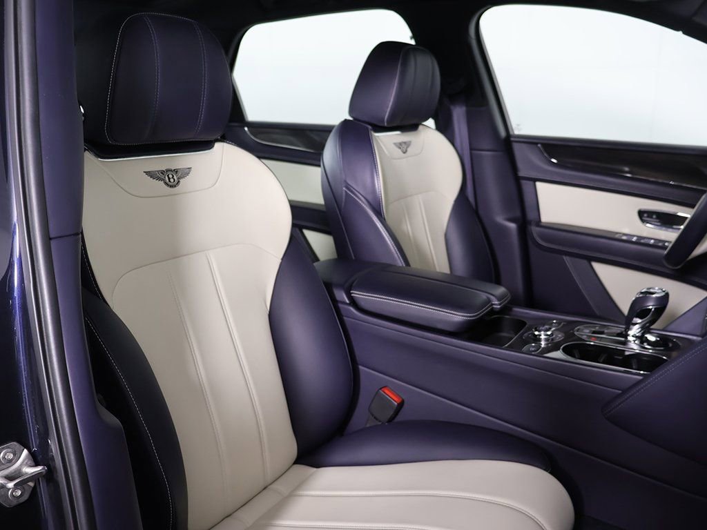 Used 2019 Bentley Bentayga image 32