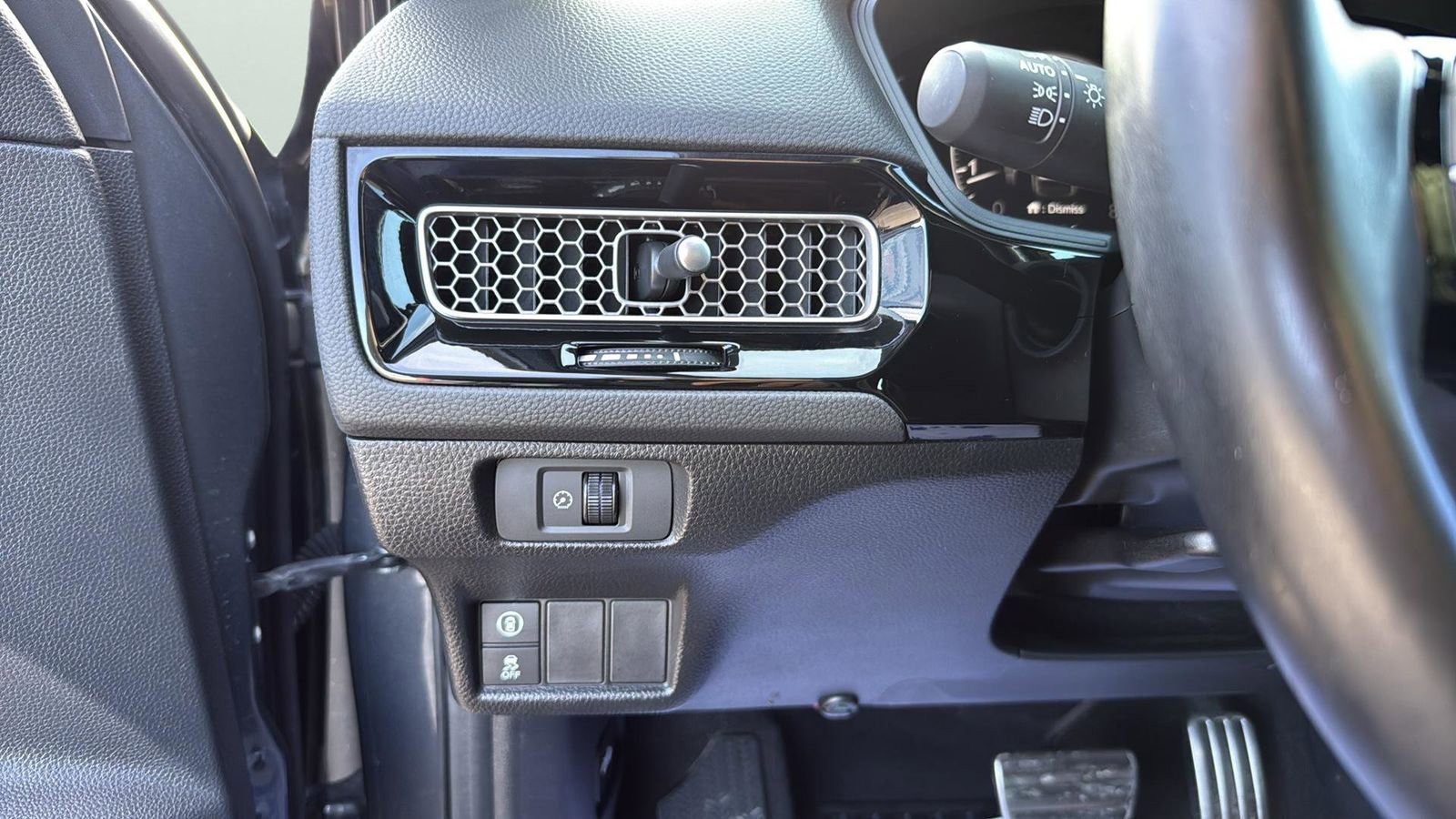 Used 2023 Honda Civic Sport image 18