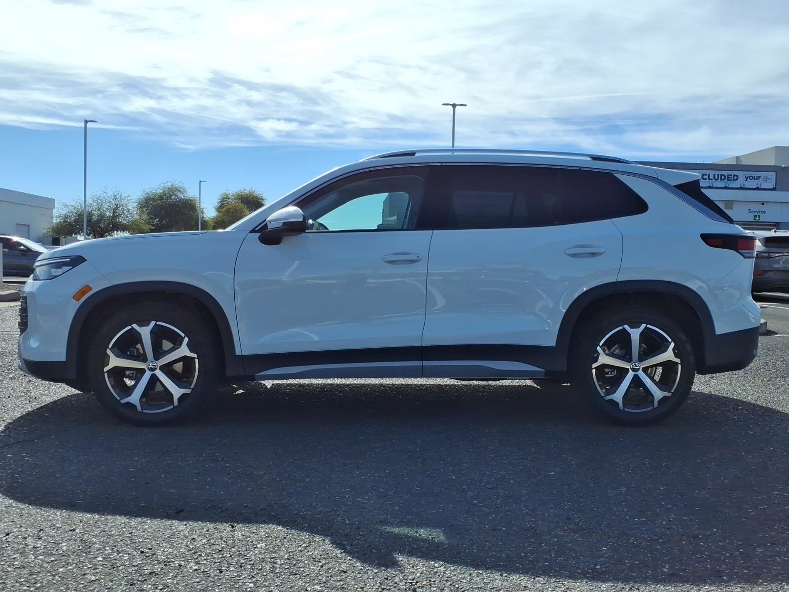 New 2026 Volkswagen Tiguan SE FWD image 2