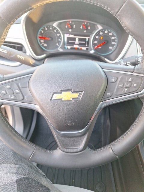 Used 2018 Chevrolet Equinox LT w/ Sun & Infotainment Package image 17