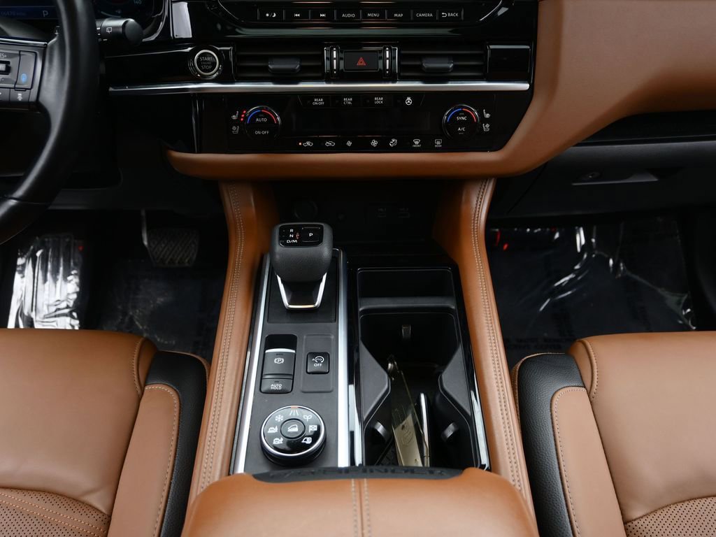 Used 2024 Nissan Pathfinder Platinum w/ Cargo Package image 19