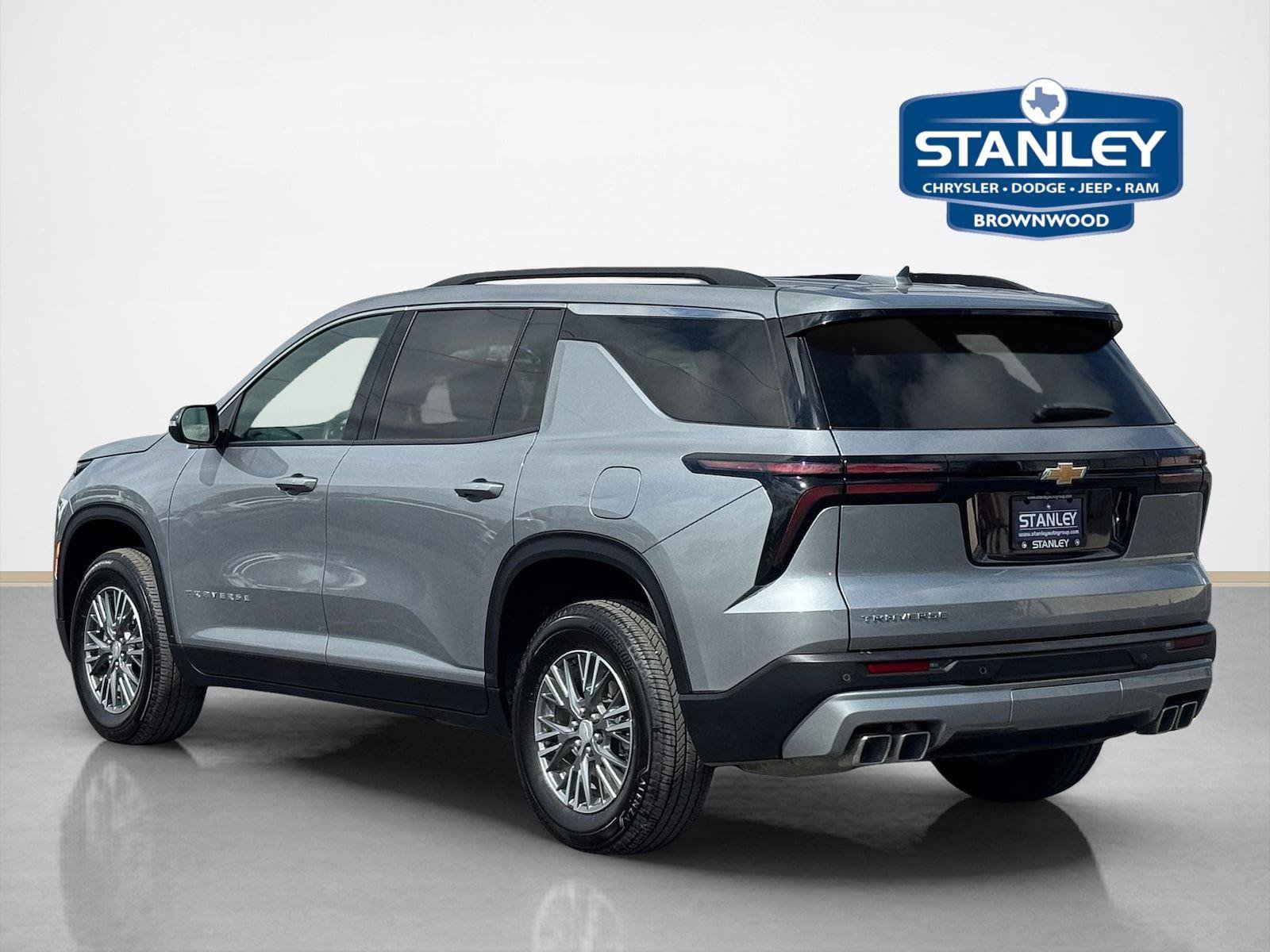 Used 2025 Chevrolet Traverse LT FWD image 5