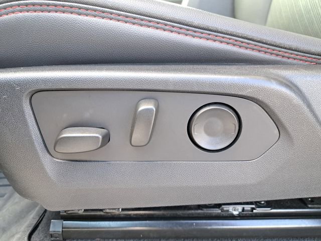 Used 2024 GMC Canyon AT4X image 19