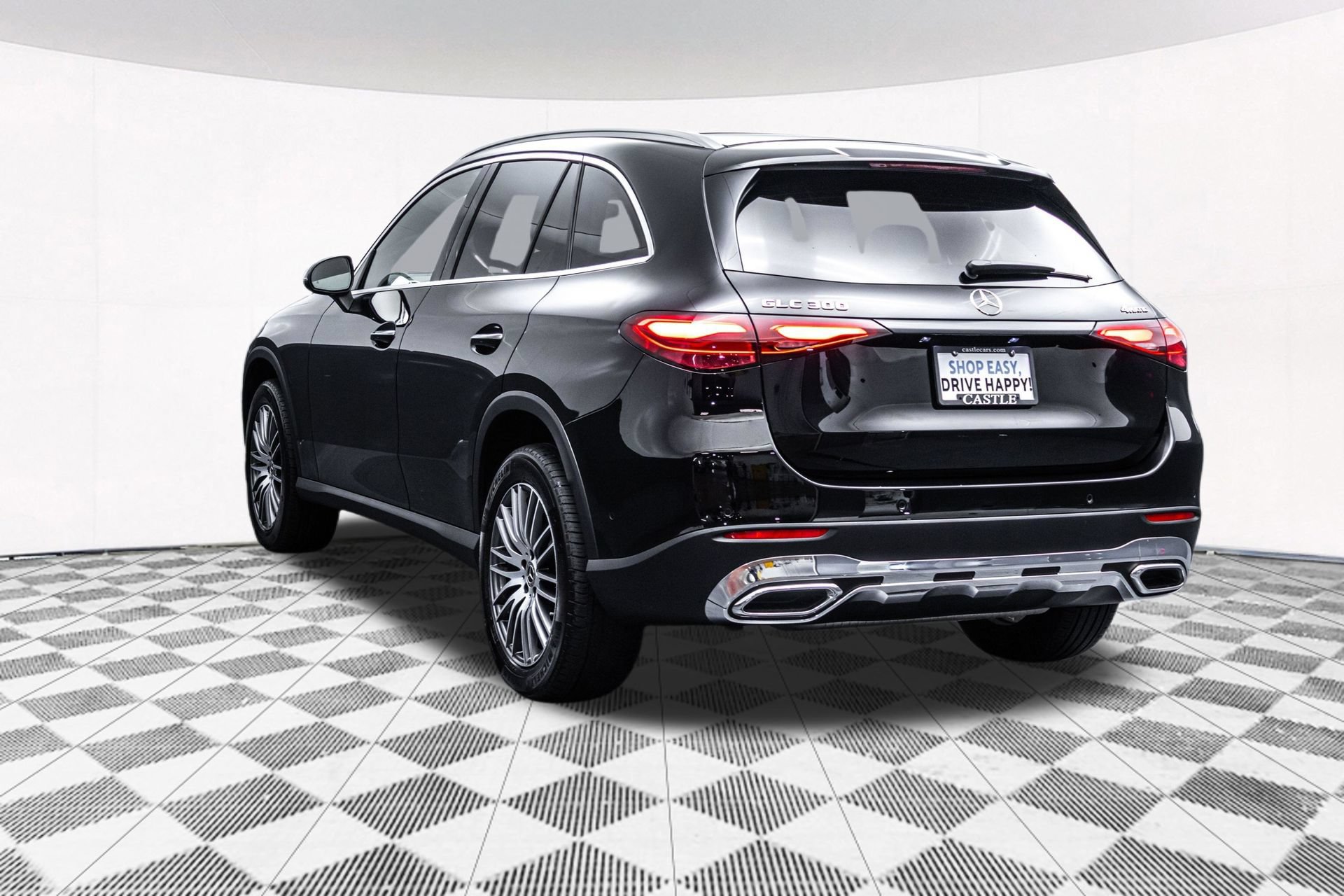 Used 2024 Mercedes-Benz GLC 300 4MATIC image 8