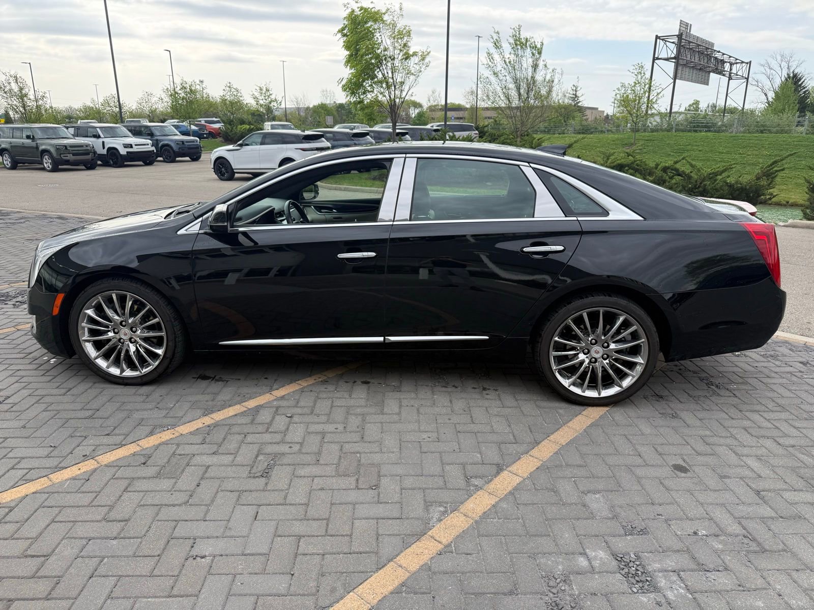 Used 2015 Cadillac XTS Platinum image 8