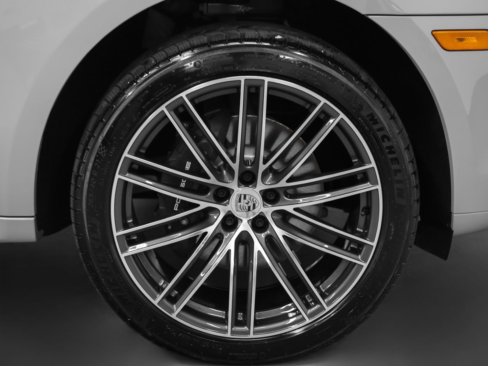 New 2026 Porsche Macan image 16