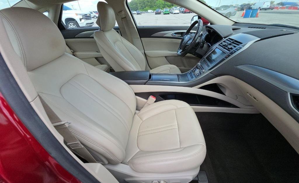 Used 2019 Lincoln MKZ Premiere FWD image 14