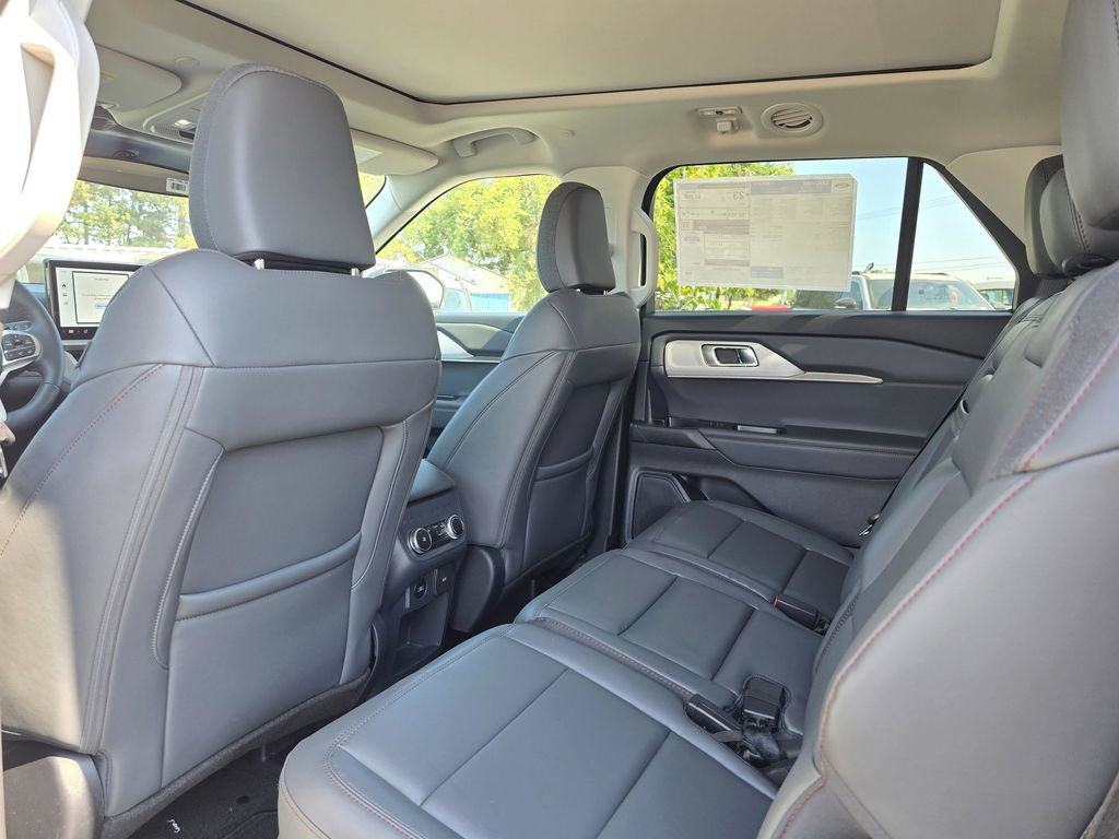 New 2026 Ford Explorer Active w/ Active Comfort Package AWD/4WD image 11