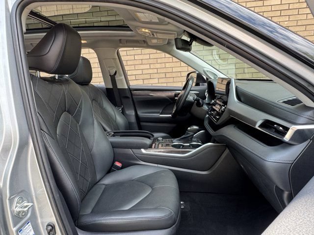 Used 2020 Toyota Highlander Platinum AWD/4WD image 15