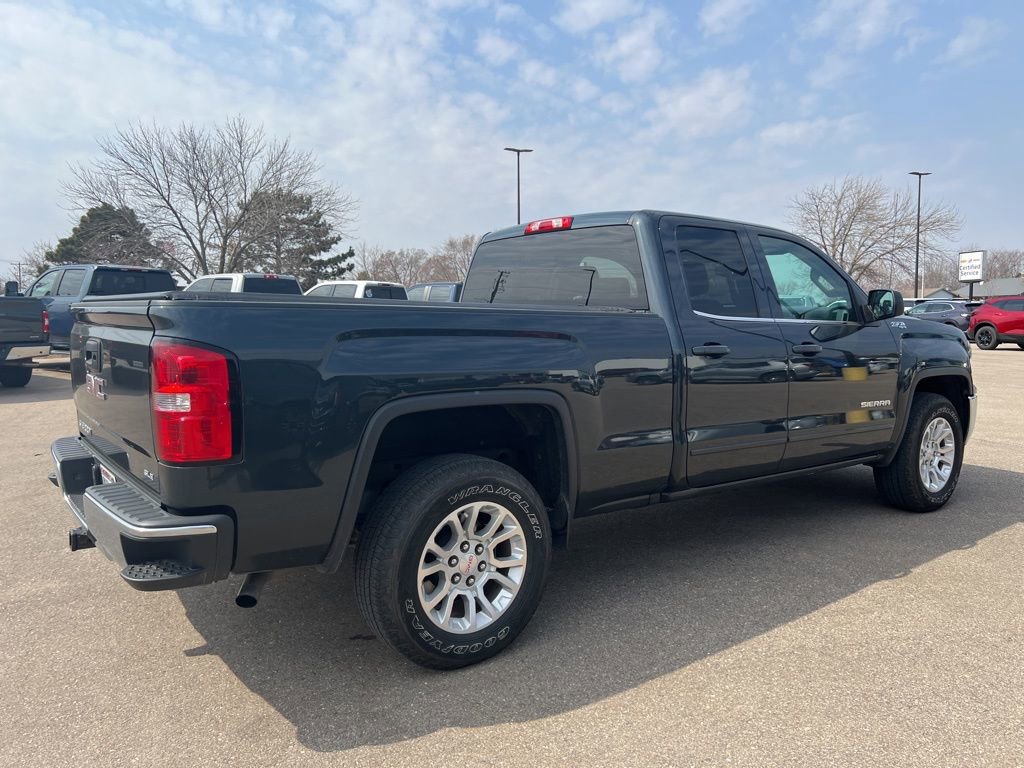 Used 2017 GMC Sierra 1500 SLE w/ SLE Value Package image 3