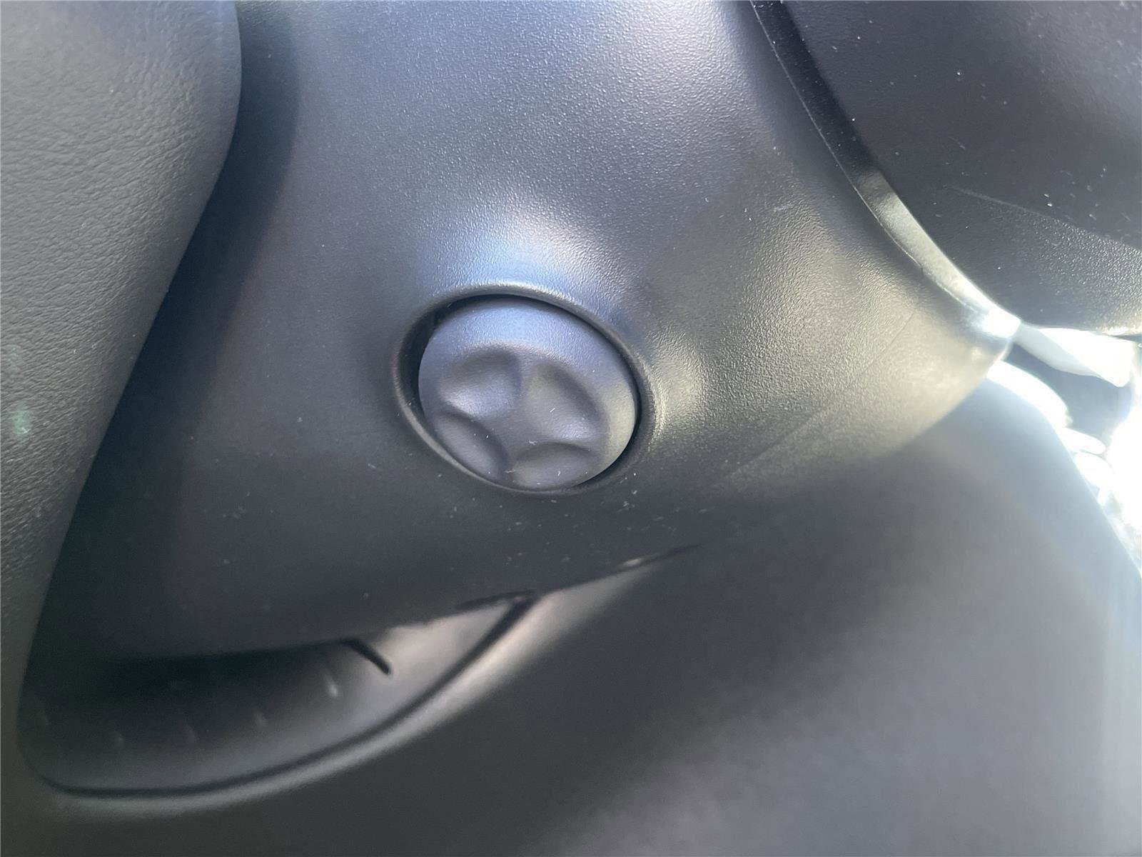 Certified 2025 Cadillac XT6 Premium Luxury AWD/4WD image 23