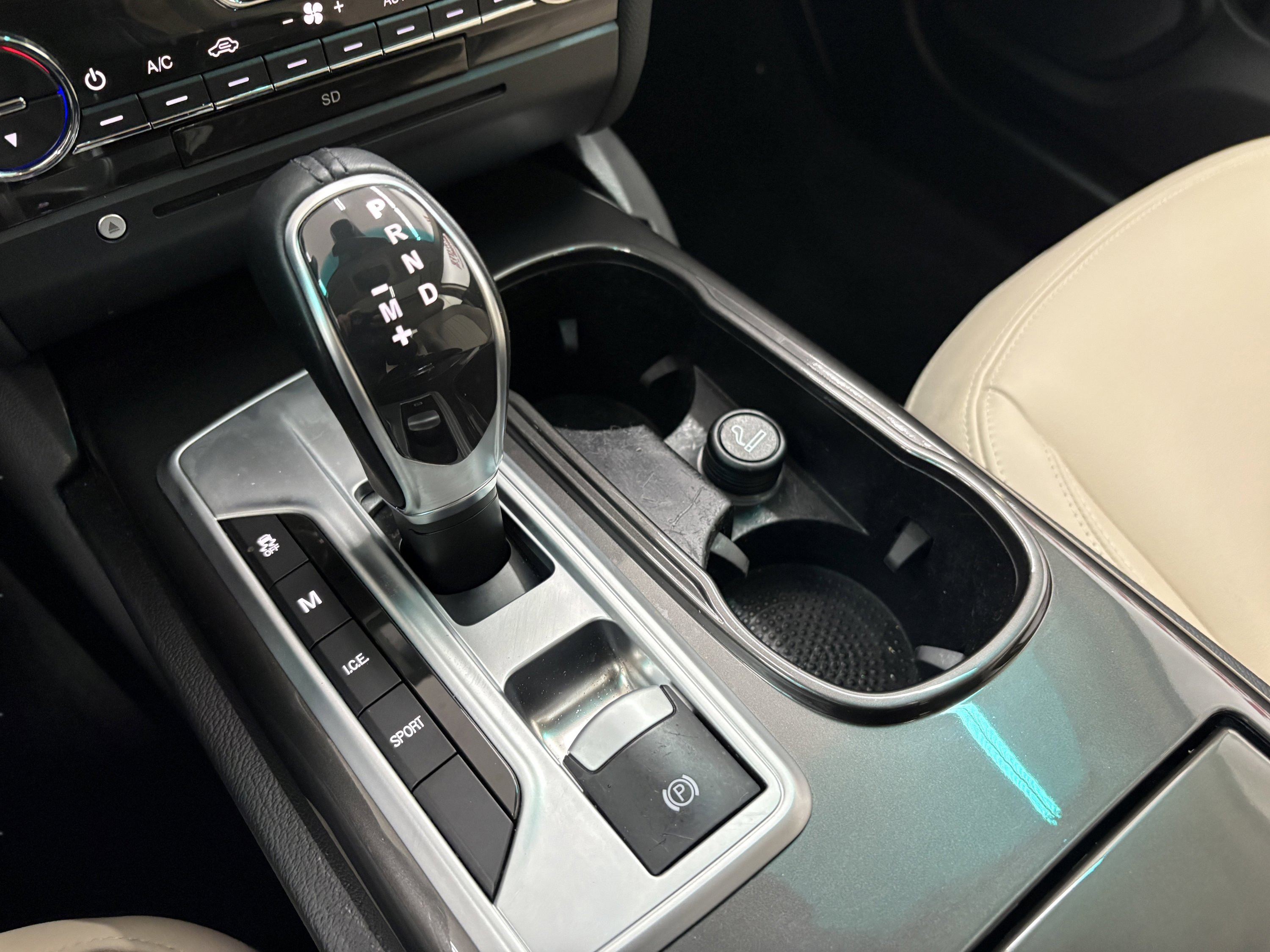 Used 2015 Maserati Ghibli image 13