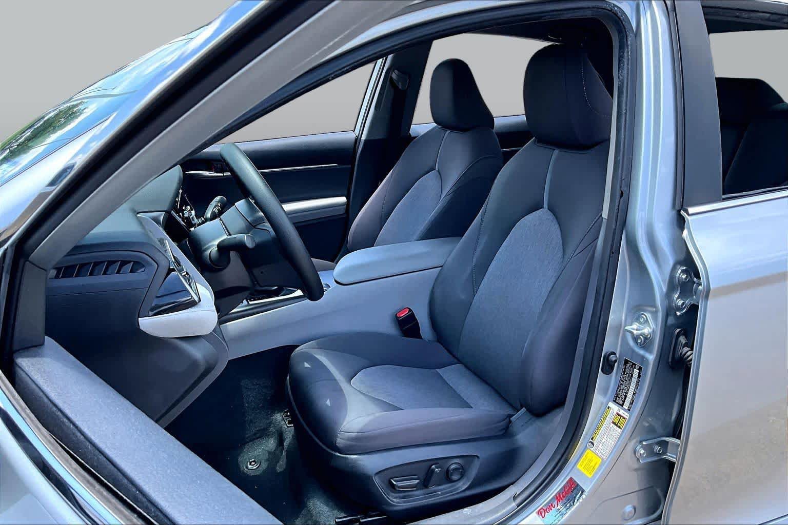Used 2023 Toyota Camry LE FWD image 8