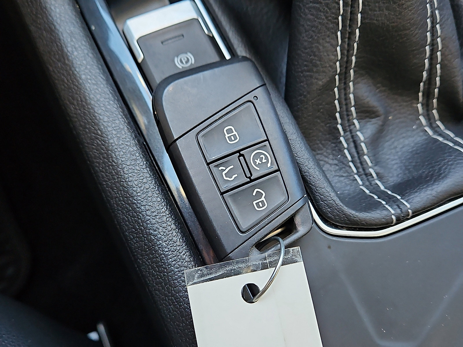 Certified 2023 Volkswagen Tiguan SE w/ Panoramic Sunroof Package image 20