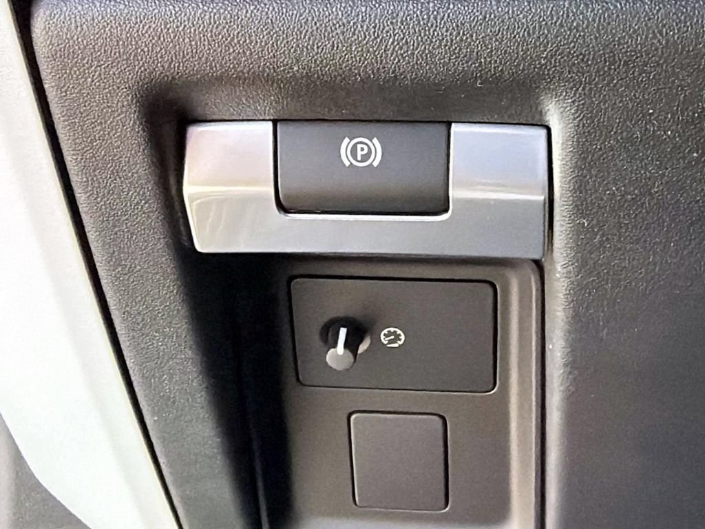 New 2026 Land Rover Defender 130 S AWD/4WD image 31