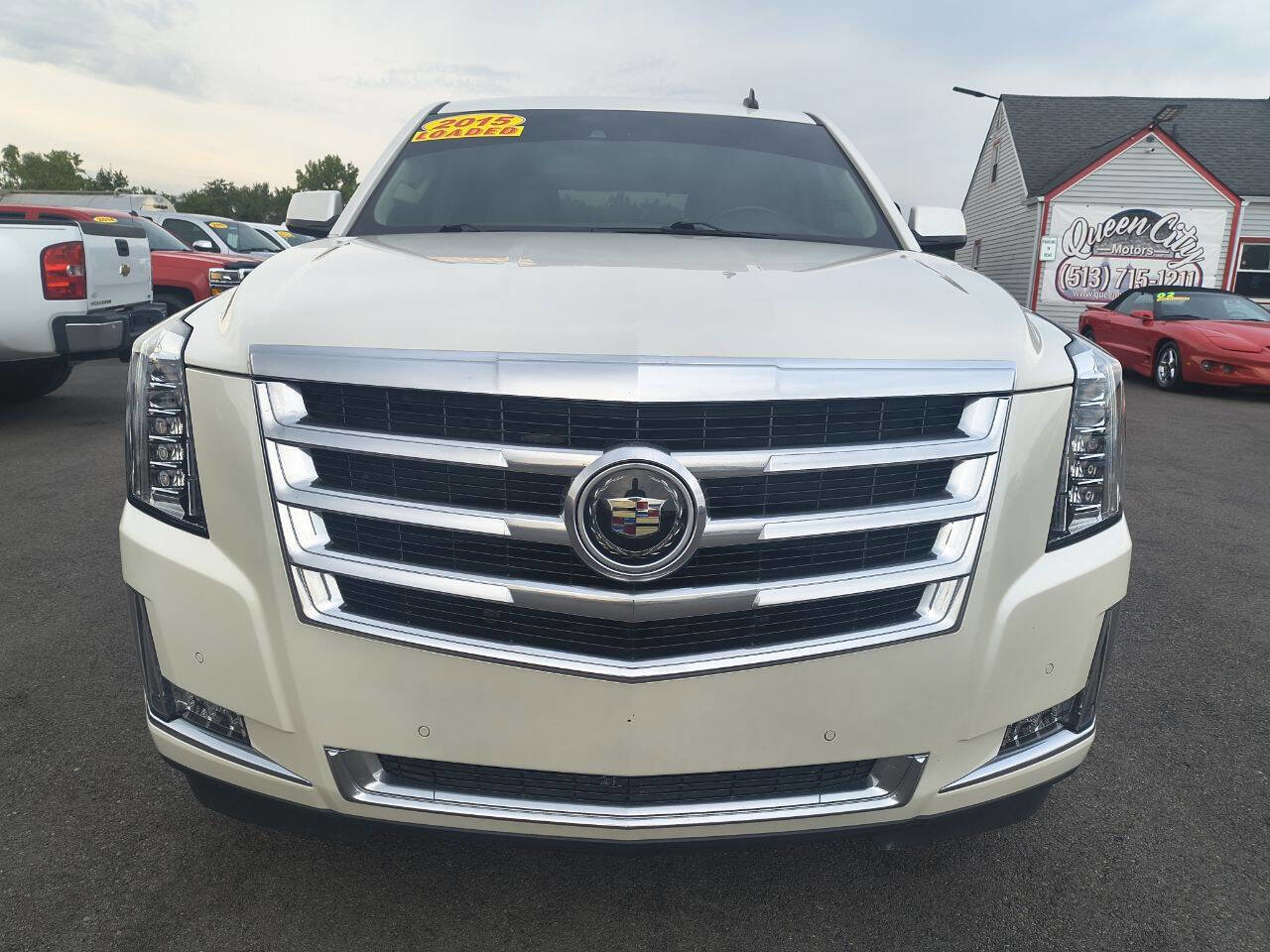 Used 2015 Cadillac Escalade Premium image 3