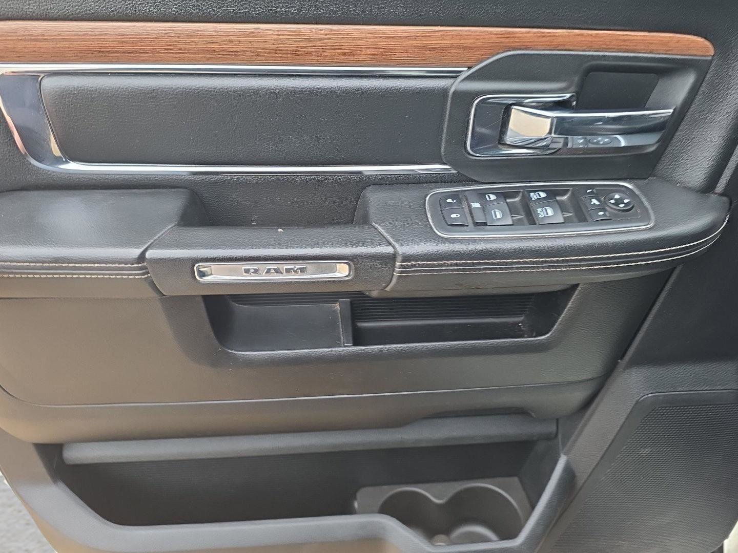 Used 2018 RAM 2500 Laramie w/ Convenience Group image 31