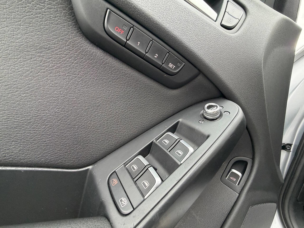 Used 2015 Audi A4 Premium Plus w/ Premium Plus Package image 24