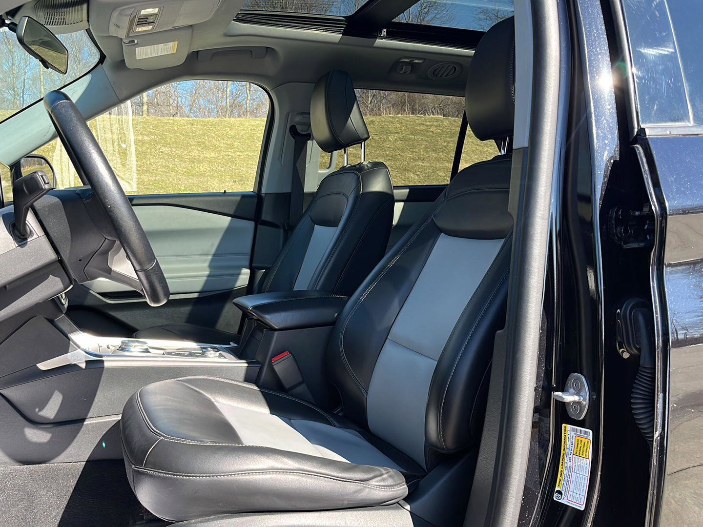 Used 2023 Ford Explorer XLT w/ Equipment Group 202A image 14