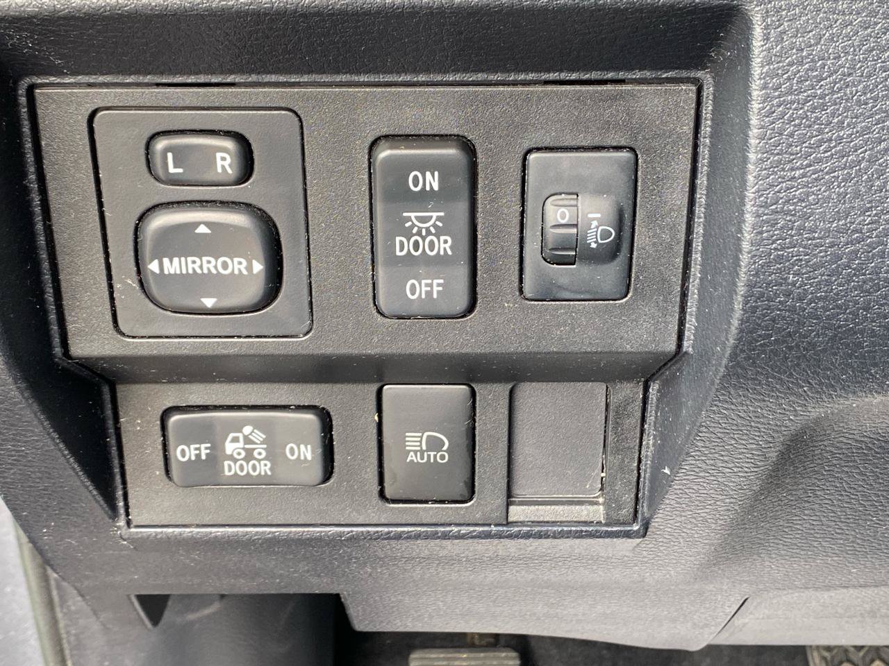 Used 2019 Toyota Tundra SR5 AWD/4WD image 15