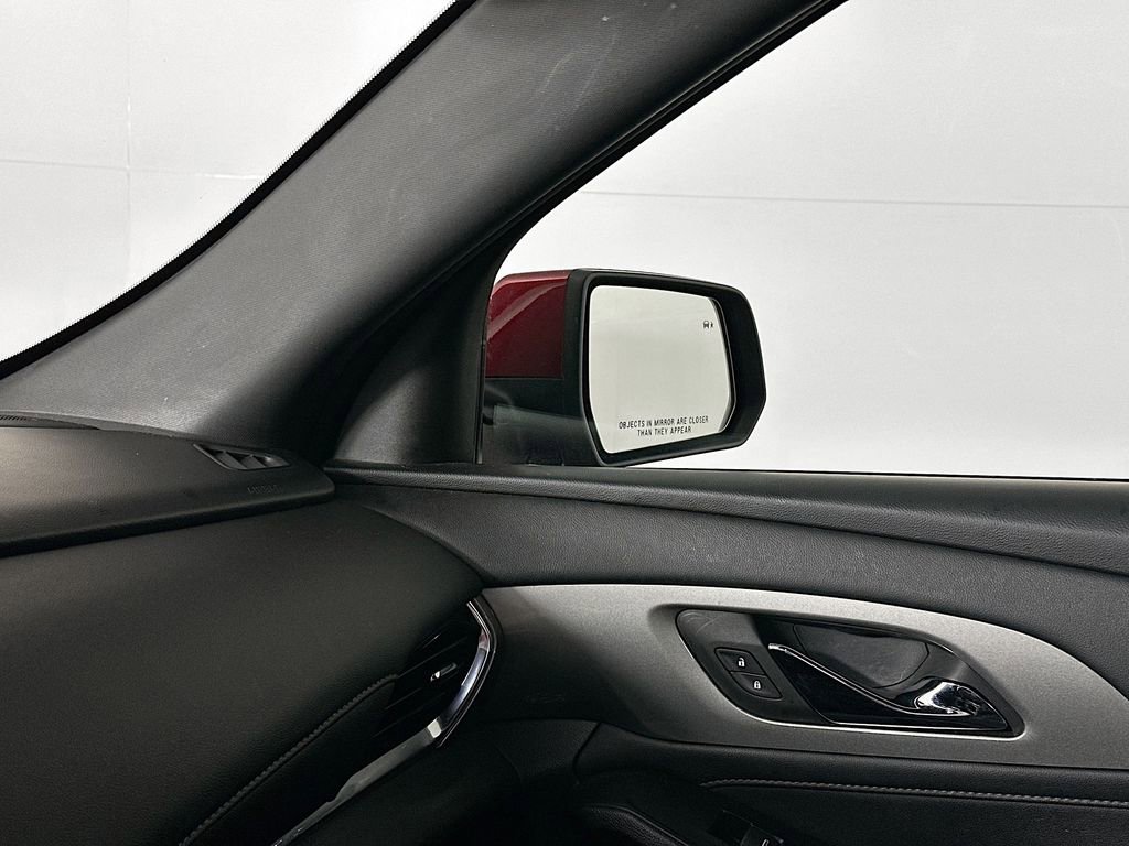 Used 2023 Chevrolet Traverse LT image 26