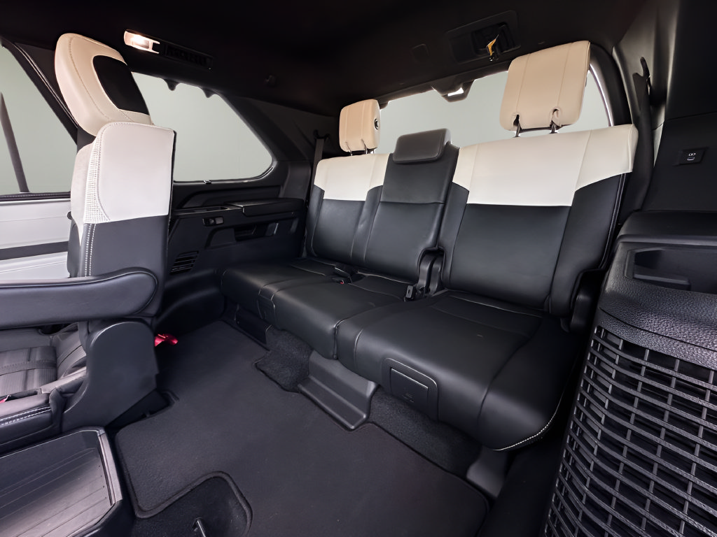 Used 2024 Toyota Sequoia Capstone AWD/4WD image 20