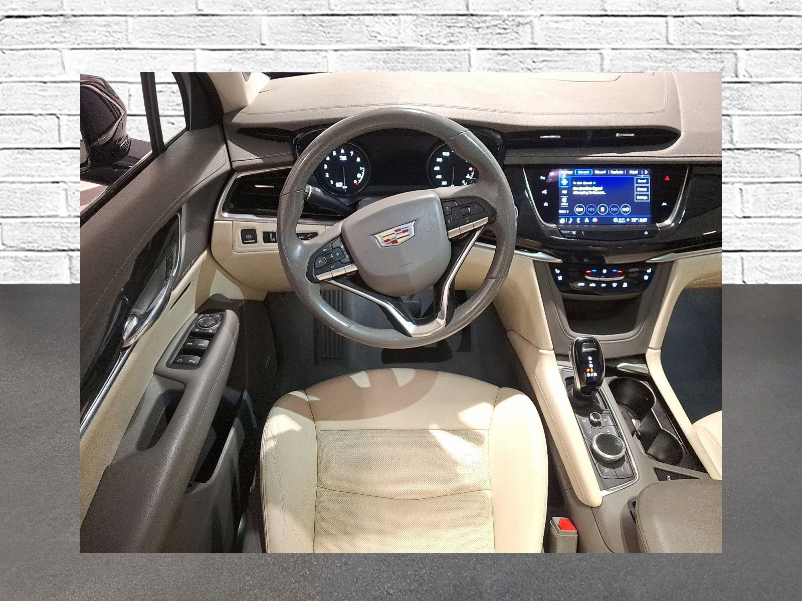 Used 2022 Cadillac XT6 Premium Luxury w/ Technology Package image 9