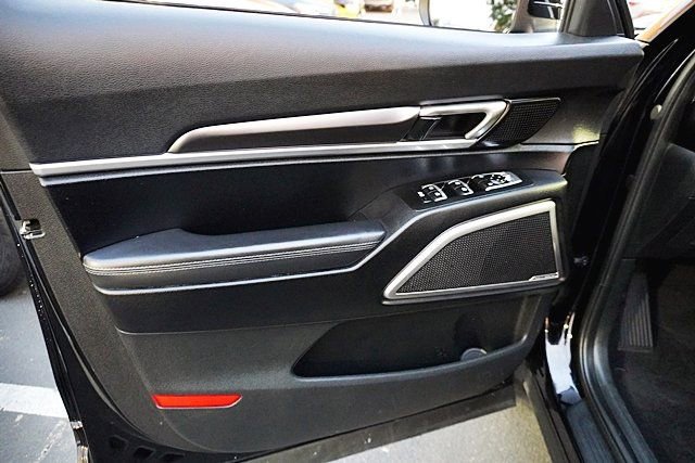 Used 2024 Kia Telluride LX image 23